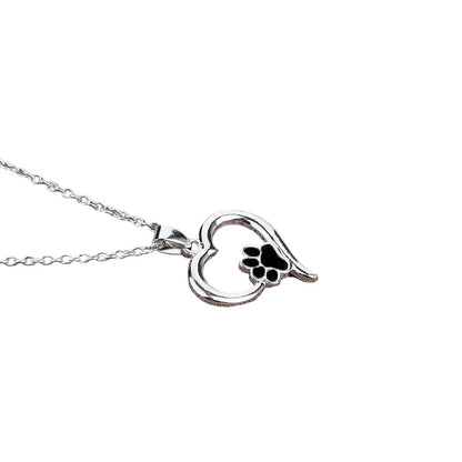 Collier MonPachaTech argenté avec pendentif en forme de cœur ajouré et motif patte de chien noir