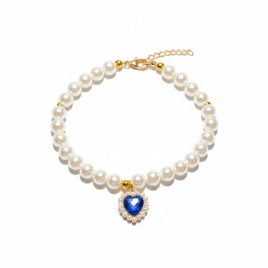 Collier MonPachaTech pour chien et chat en perles blanches avec pendentif en cristal bleu en forme de cœur