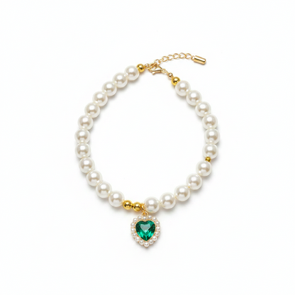 Collier MonPachaTech pour chien et chat avec perles blanches et pendentif cœur en cristal vert style rétro