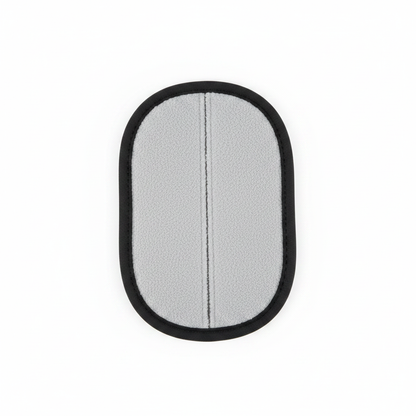 Gant de toilettage double face MonPachaTech gris pour retirer les poils d'animaux sur les vêtements et meubles
